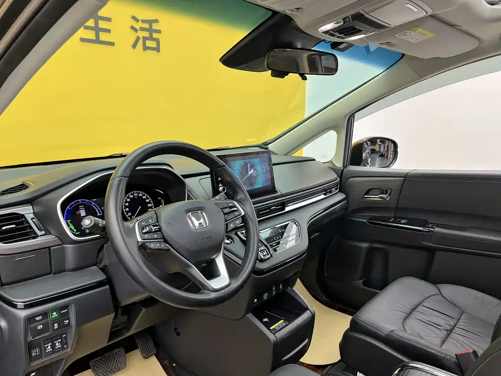 Odyssey 2.0 L e:HEV Sharp· Shine Enjoyment