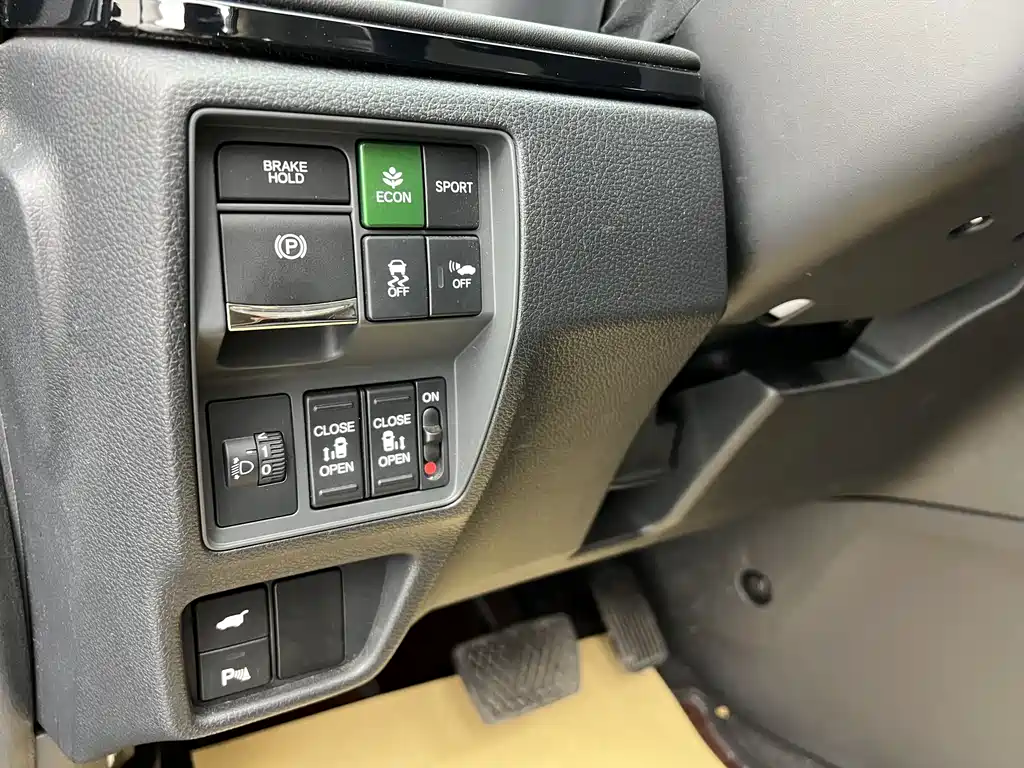 Odyssey 2.0 L e:HEV Sharp· Shine Enjoyment