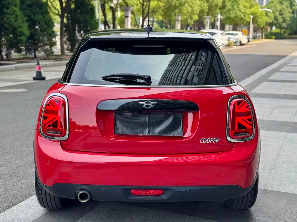 MINI MINI 2020款 1.5 T COOPER 经典派 五门版