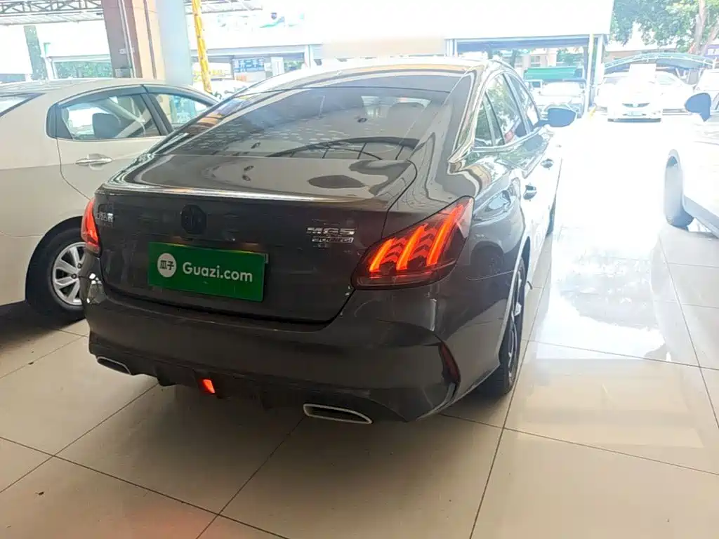 MG5 Facelift 300 TGI DCT Youth Luxury Grand Enjoyment