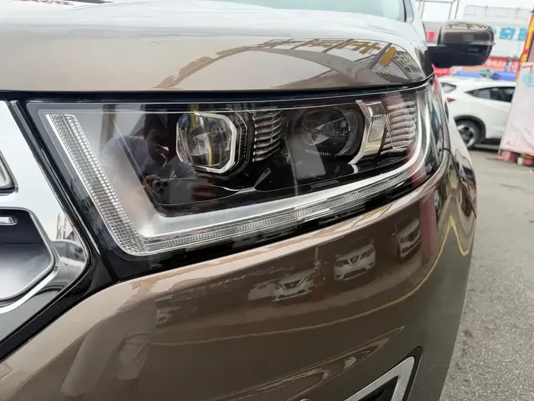 Ford Edge EcoBoost 245 2 WD Grand Sharp 7-seat