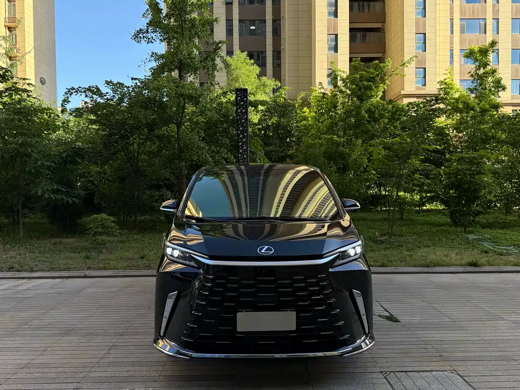 Lexus LM 350 h 7-seat Elegant