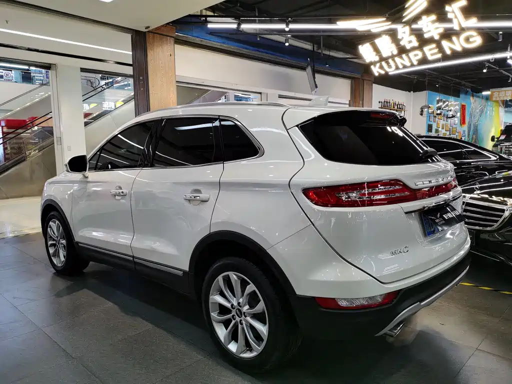 Lincoln MKC 2.0 T 4 WD Graceful CN-VI