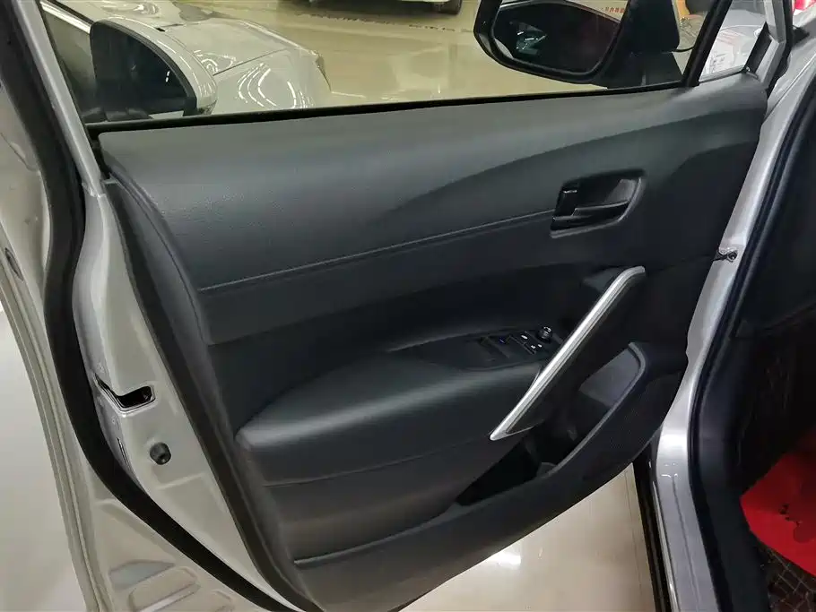 Frontlander 2.0 L CVT Leading