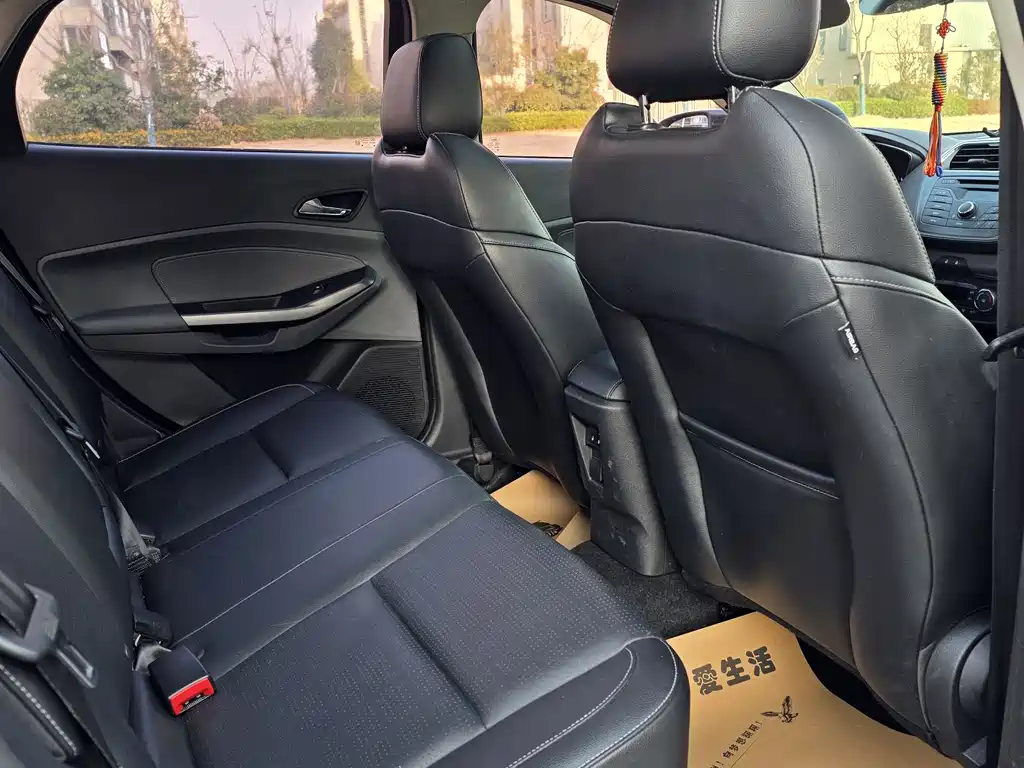 Escort 1.5 L Auto Fashion