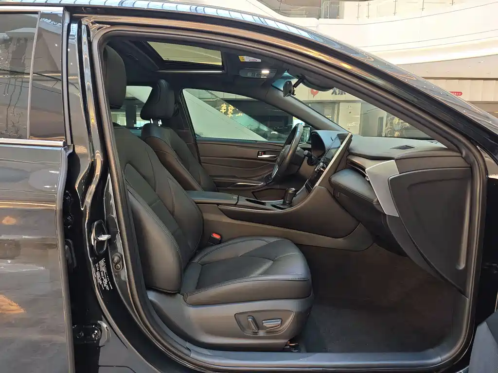 Avalon 2.0 L Select