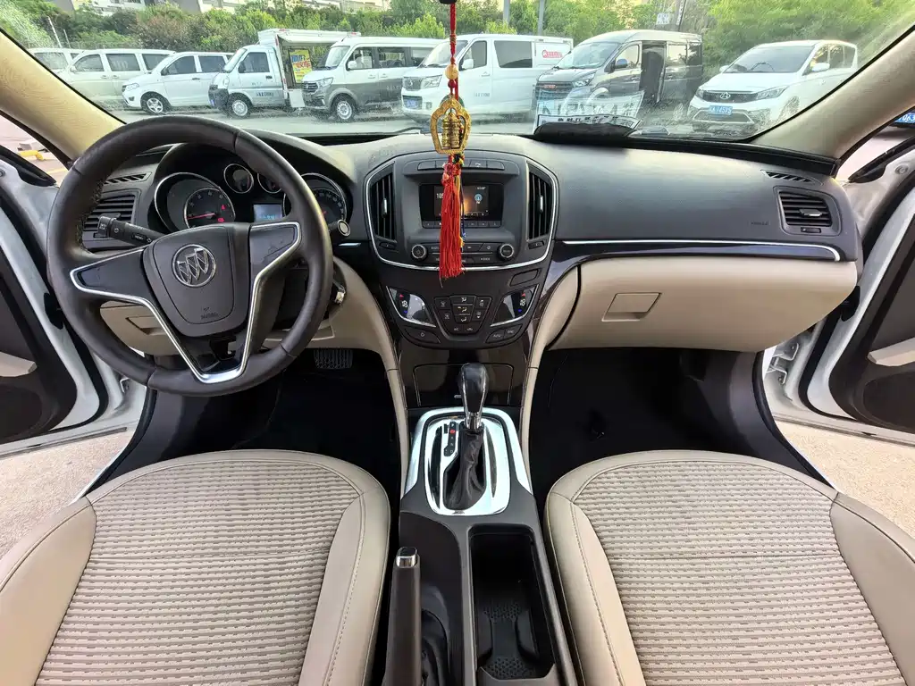 Regal 2.0 L Leading Fashion