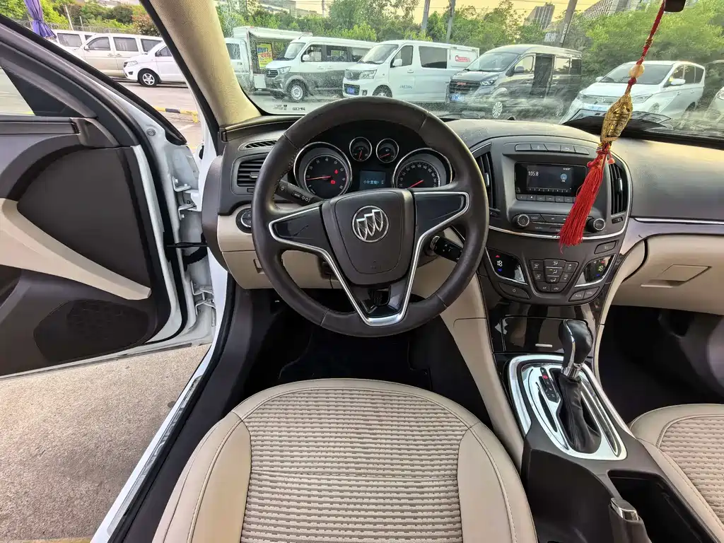 Regal 2.0 L Leading Fashion