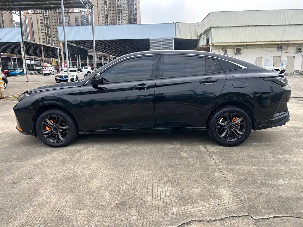 Yixuan 1.5 L Auto Glory