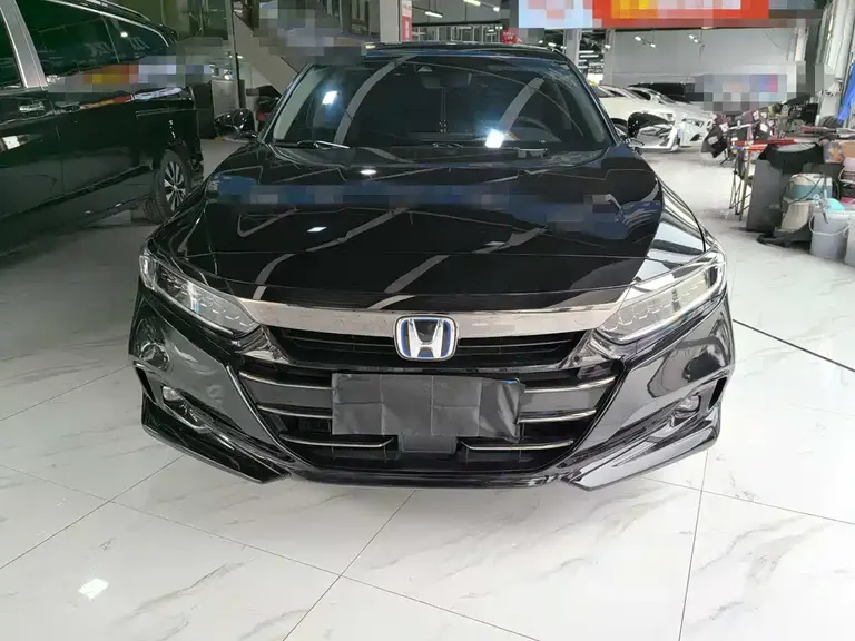 Honda Accord Sharp· Hybrid 2.0 L Phantom Night · Sharp Smart