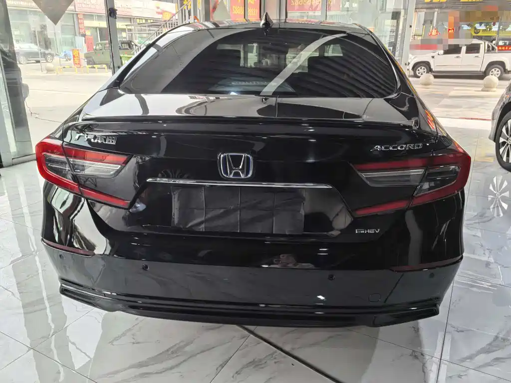 Accord Sharp· Hybrid 2.0 L Phantom Night · Sharp Smart