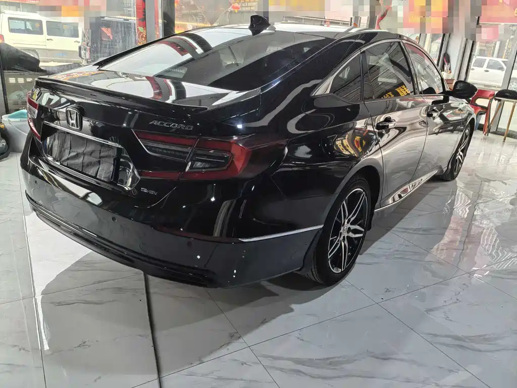 Accord Sharp· Hybrid 2.0 L Phantom Night · Sharp Smart