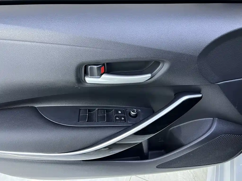 Levin Dual Engine 1.8 H E-CVT Luxury