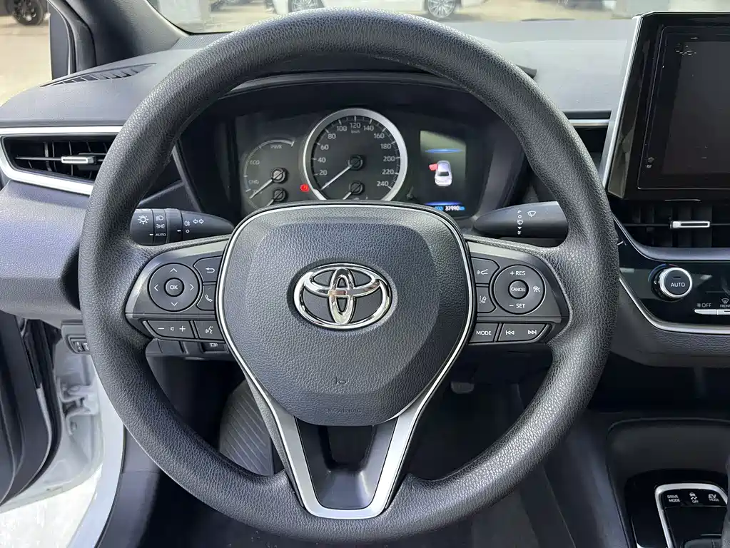 Levin Dual Engine 1.8 H E-CVT Luxury
