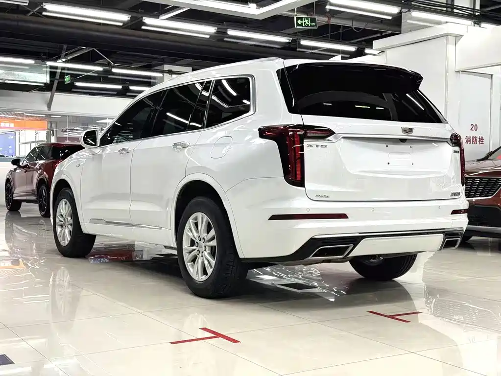 Cadillac XT6 28 T 7-seat 4 WD Style