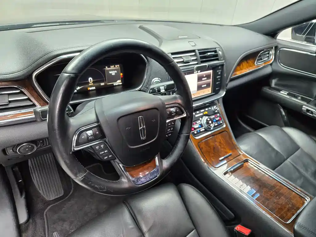 Lincoln Continental 2.0 T 2 WD Graceful