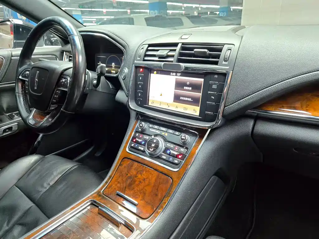 Lincoln Continental 2.0 T 2 WD Graceful