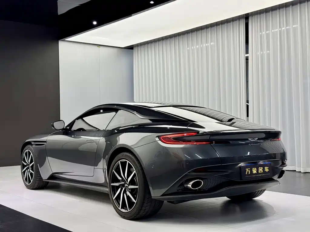 Aston Martin DB11 4.0 T V8 Coupe