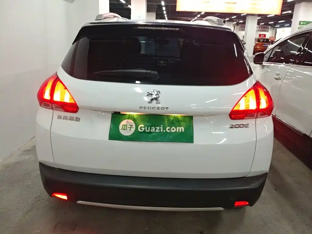 Peugeot 2008 2014 1.6 L Auto Navigator