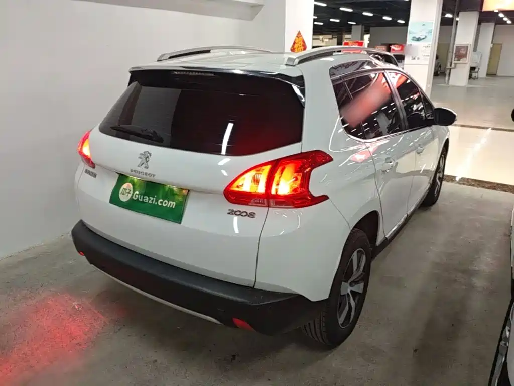 Peugeot 2008 2014 1.6 L Auto Navigator