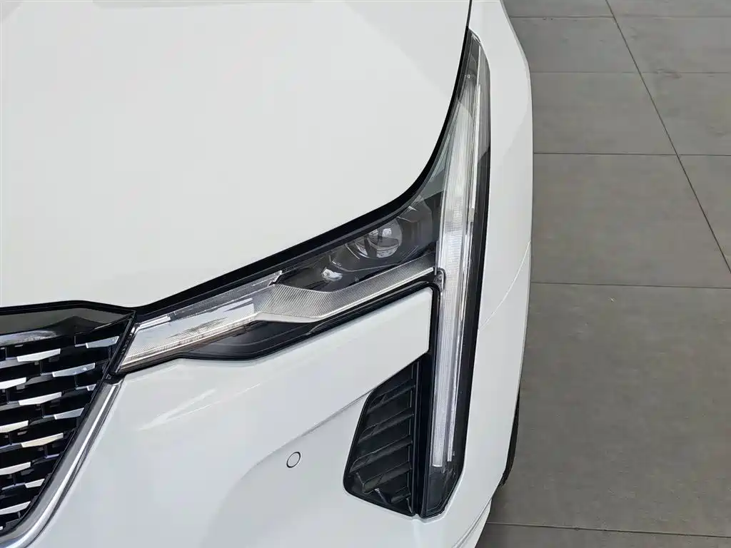 Cadillac CT4 28 T Luxury
