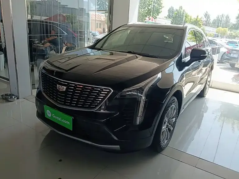 Cadillac XT4 28 T 2 WD Leading