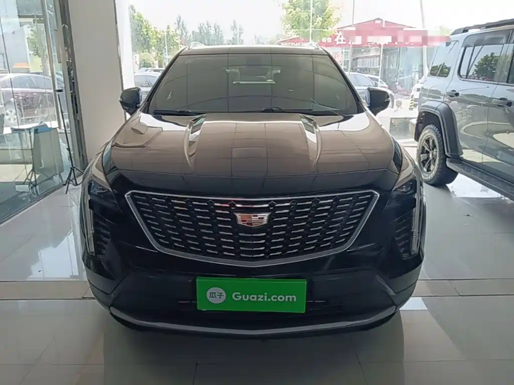 Cadillac XT4 28 T 2 WD Leading