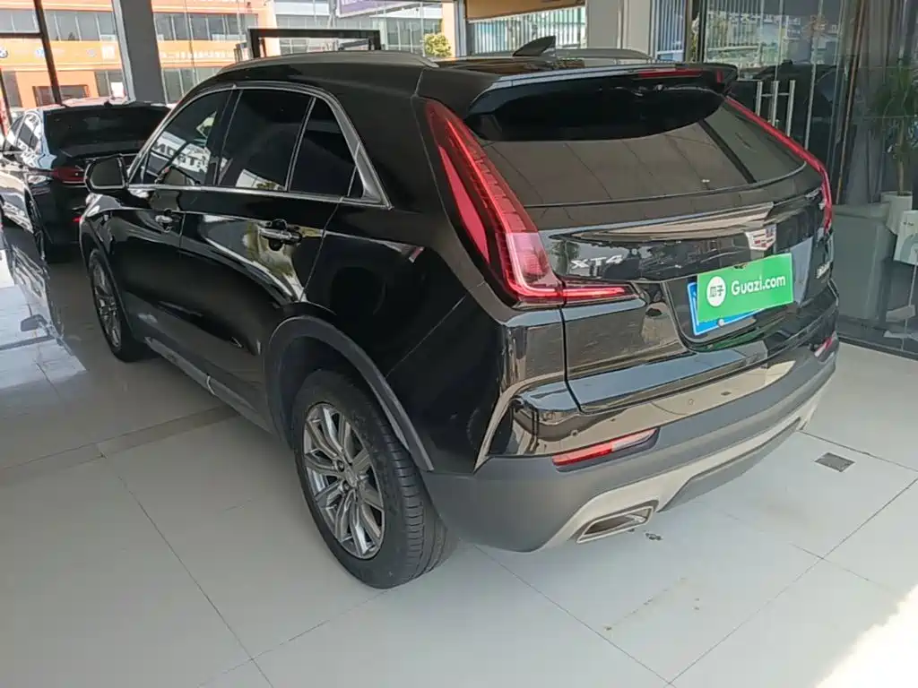 Cadillac XT4 28 T 2 WD Leading