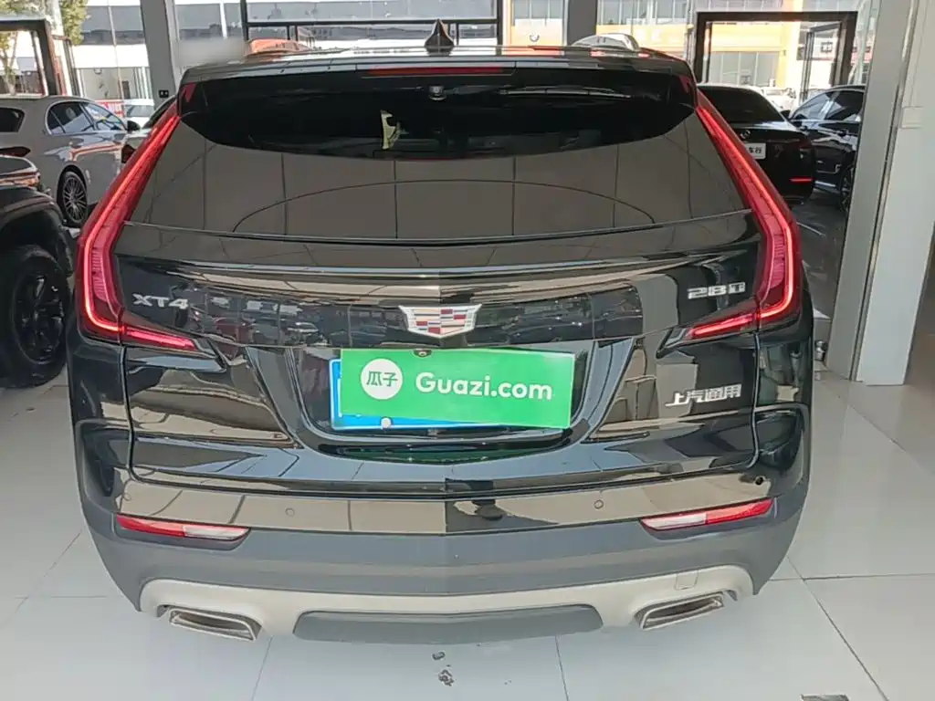 Cadillac XT4 28 T 2 WD Leading