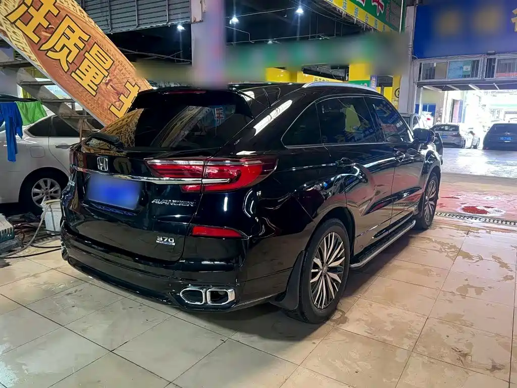 Avancier 370 TURBO 2 WD Luxury