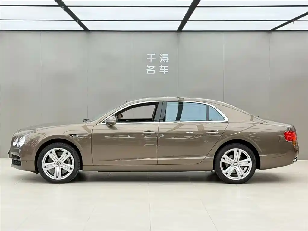 Flying Spur 4.0 T V8 Distinguished
