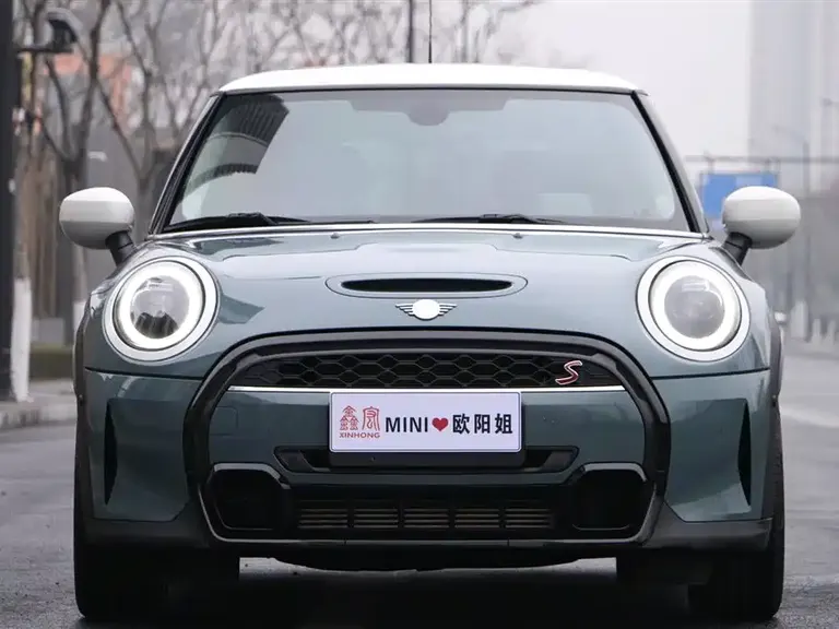 MINI 2.0 T COOPER S Arc Light Special Edition