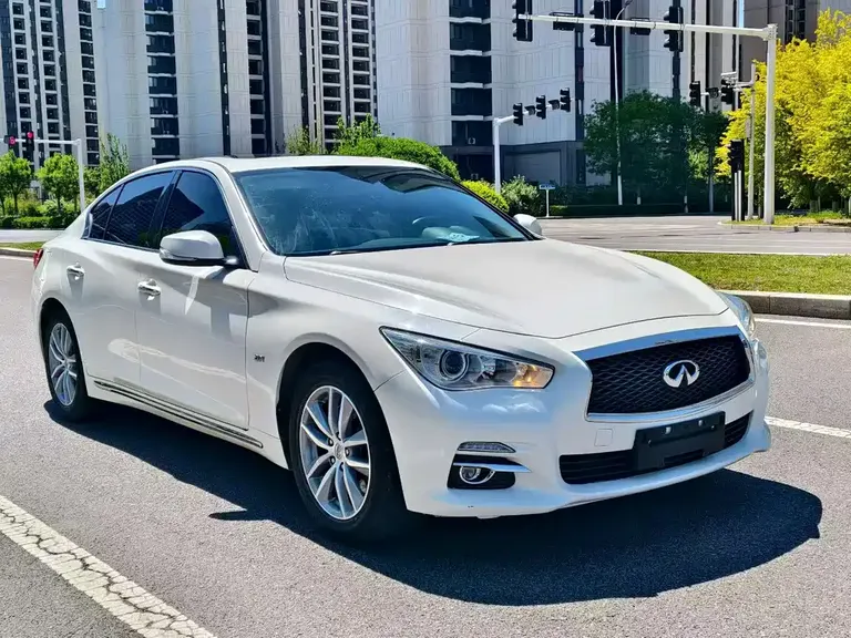 Infiniti Q50 L 2.0 T Comfort