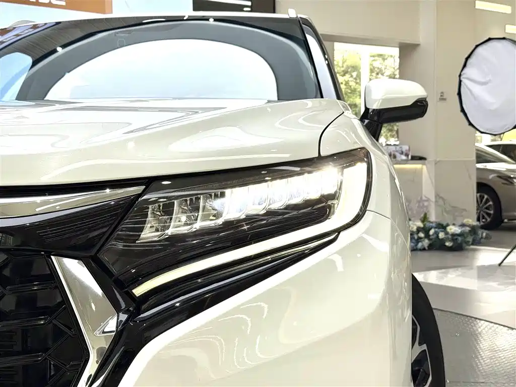 Honda UR-V 370 TURBO 2 WD Graceful
