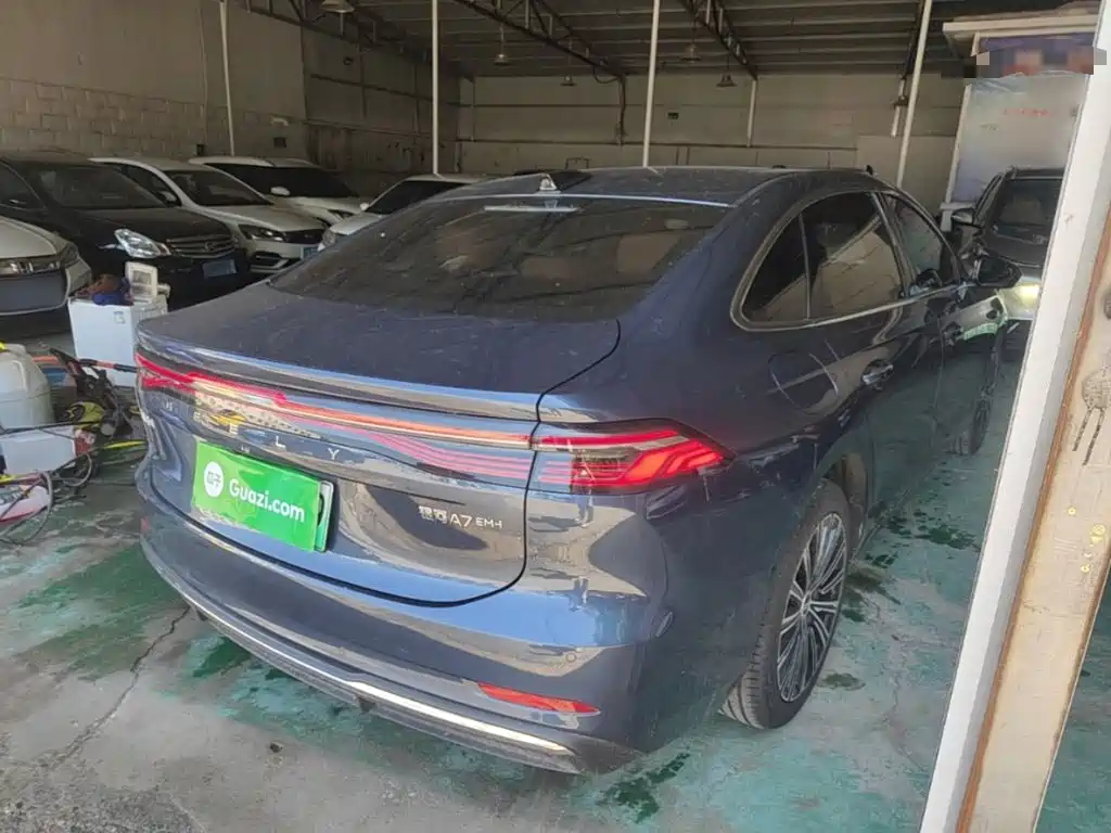 Galaxy A7 银河A7 EM 2025款 EM-i 150 km 星舰版