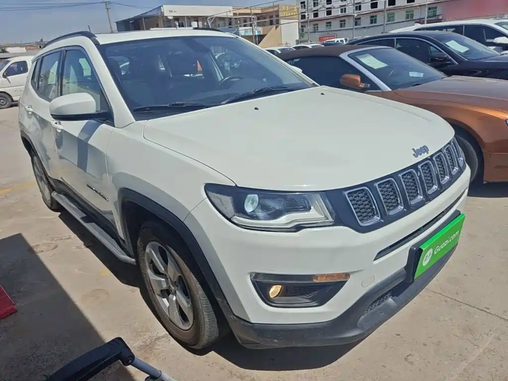 Compass 200 T Auto Home Enjoyment