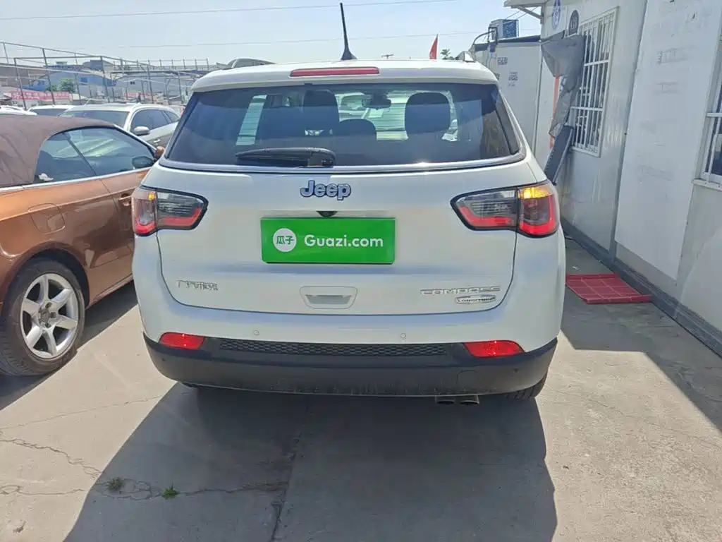 Compass 200 T Auto Home Enjoyment