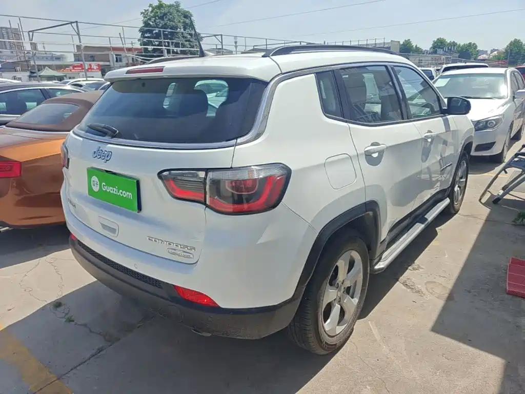 Compass 200 T Auto Home Enjoyment