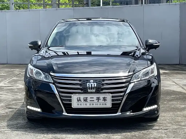 Toyota Crown 2.5 L Smart Enjoyment