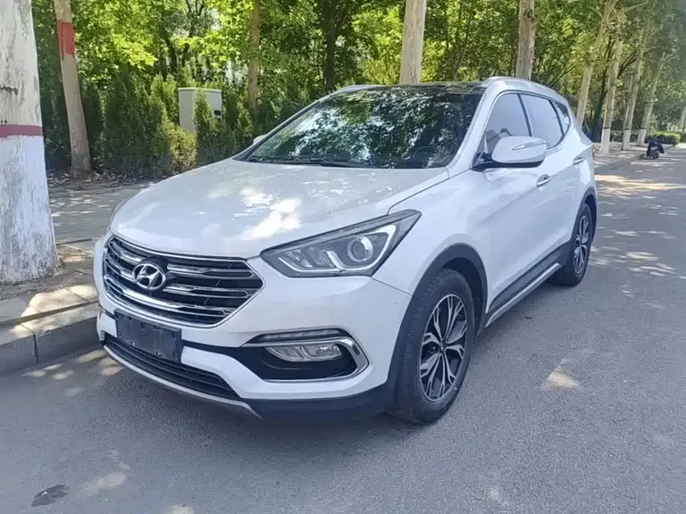 Hyundai Santa Fe 2.4 L Auto 2 WD Intelligent 5-seat