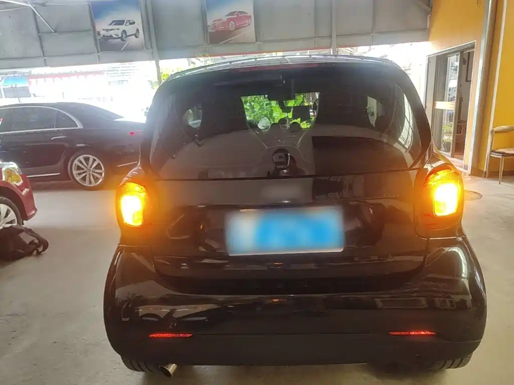 smart fortwo 1.0 L 52 kW Hardtop Agile CN-V