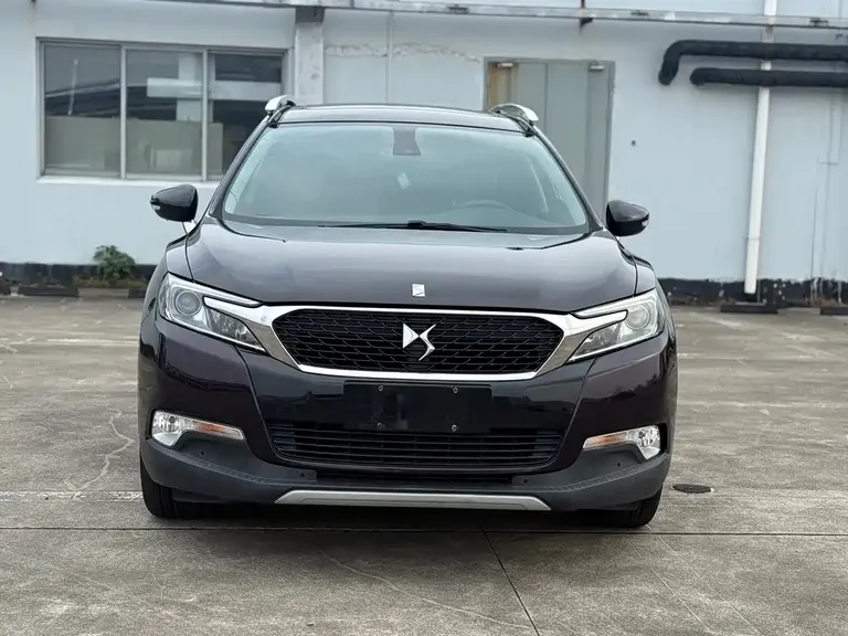 DS 6 1.6 T Luxury THP160