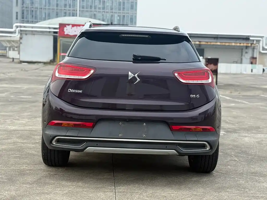 DS 6 1.6 T Luxury THP160