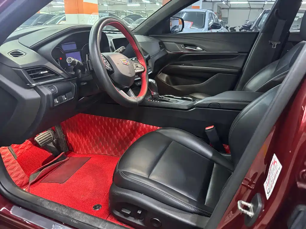 Cadillac CT4 28 T Style