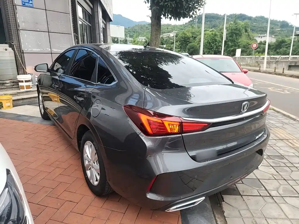 Eado PLUS 1.6 L GDI Manual Elite