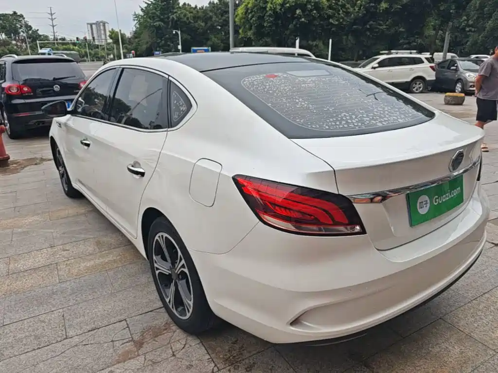 MG6 20 T Auto Luxury Connected CN-V