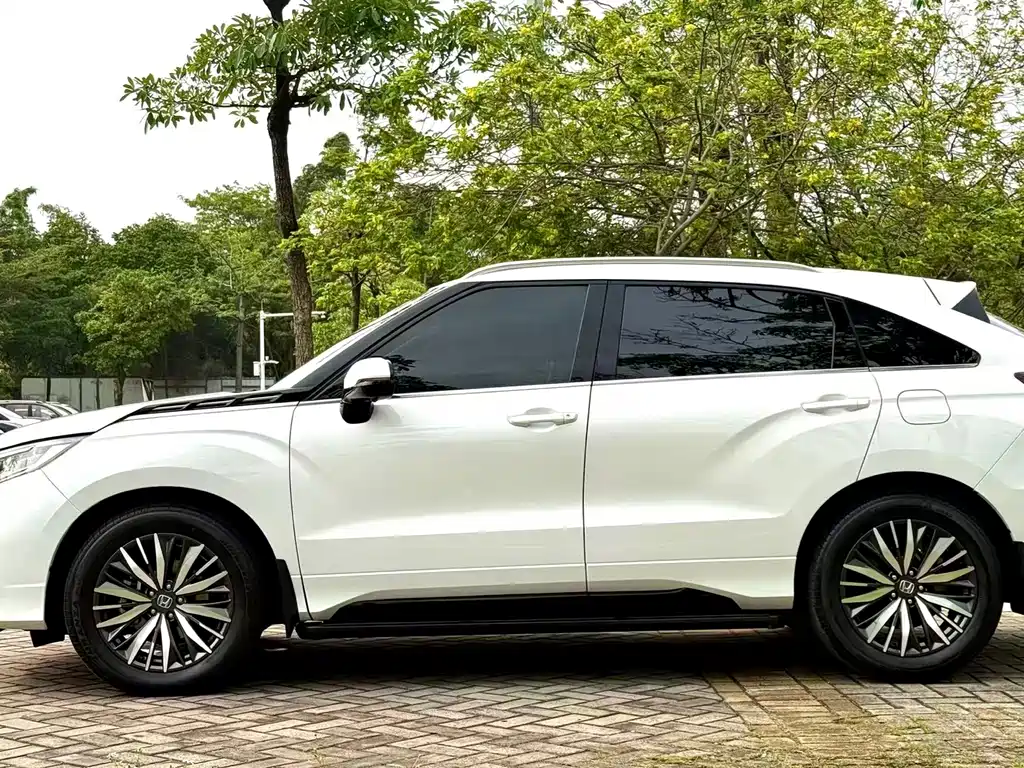 Avancier 370 TURBO 2 WD Luxury