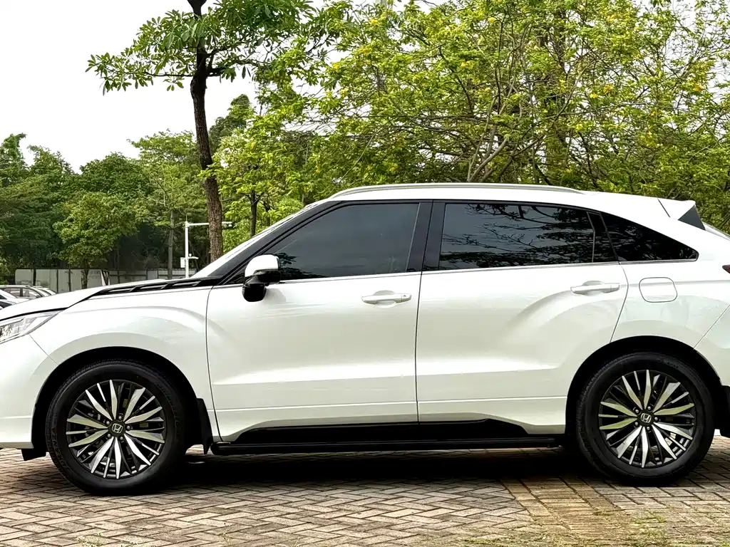 Avancier 370 TURBO 2 WD Luxury