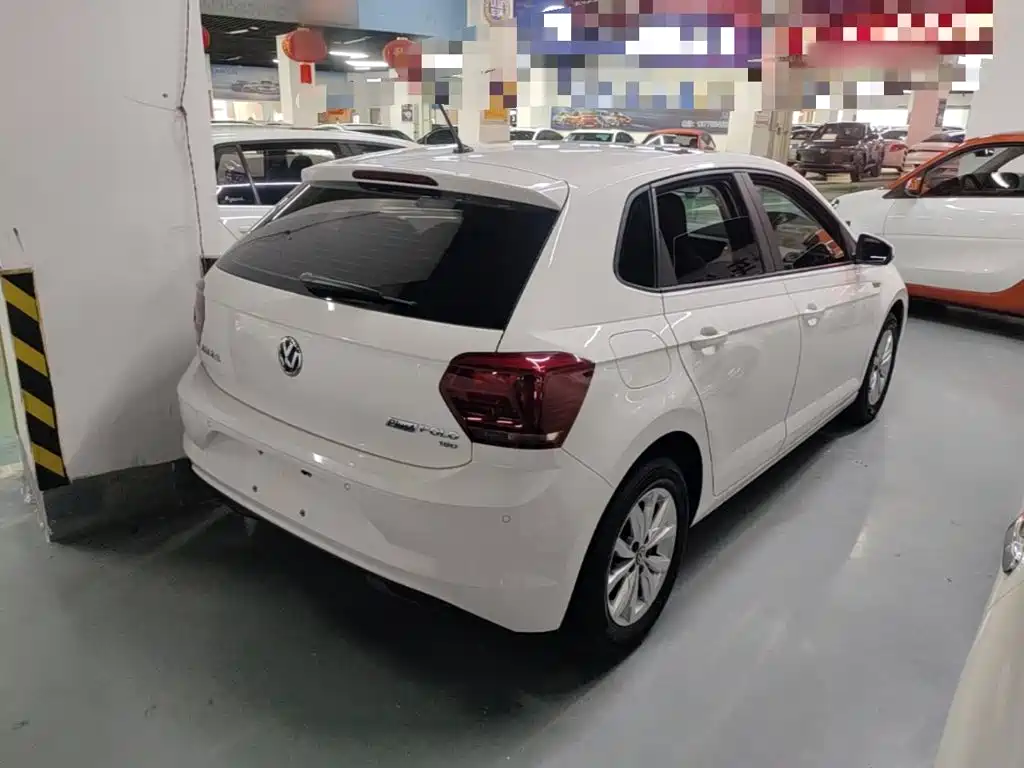 Polo Plus 1.5 L Auto Colorful Tech