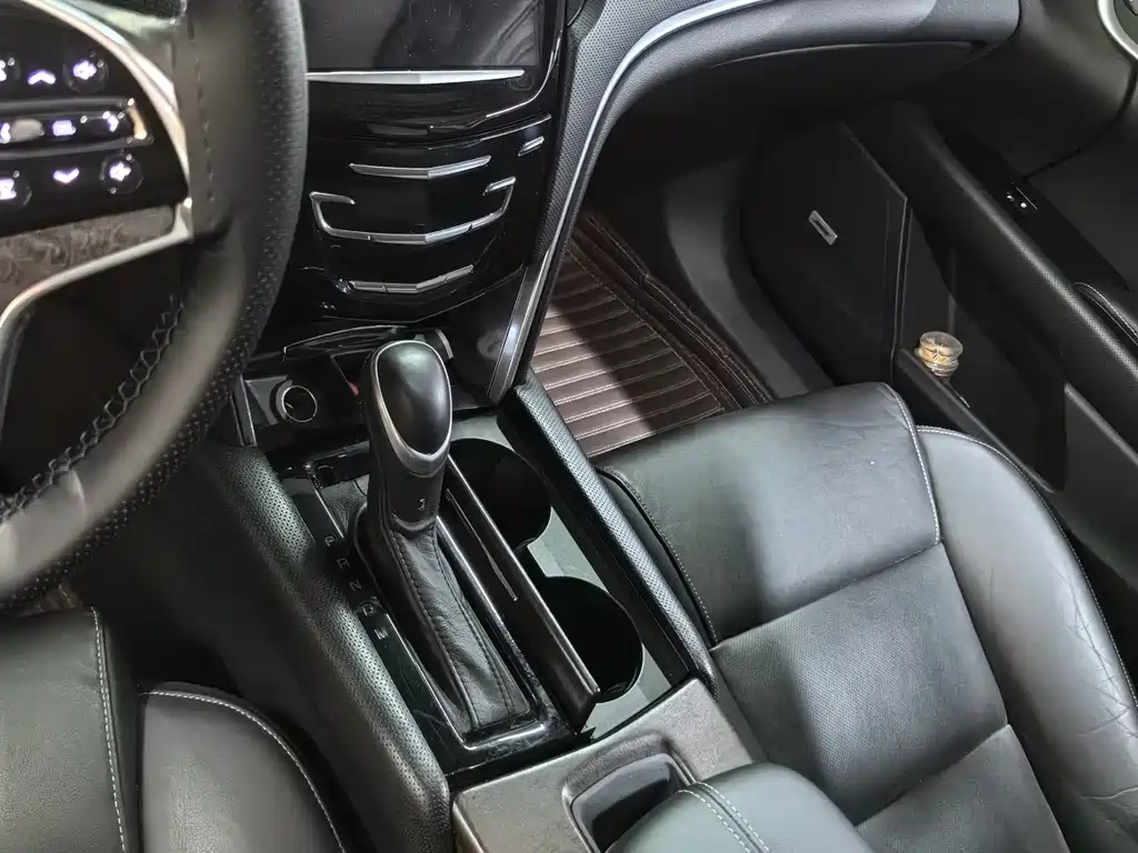 Cadillac XTS 28 T Luxury